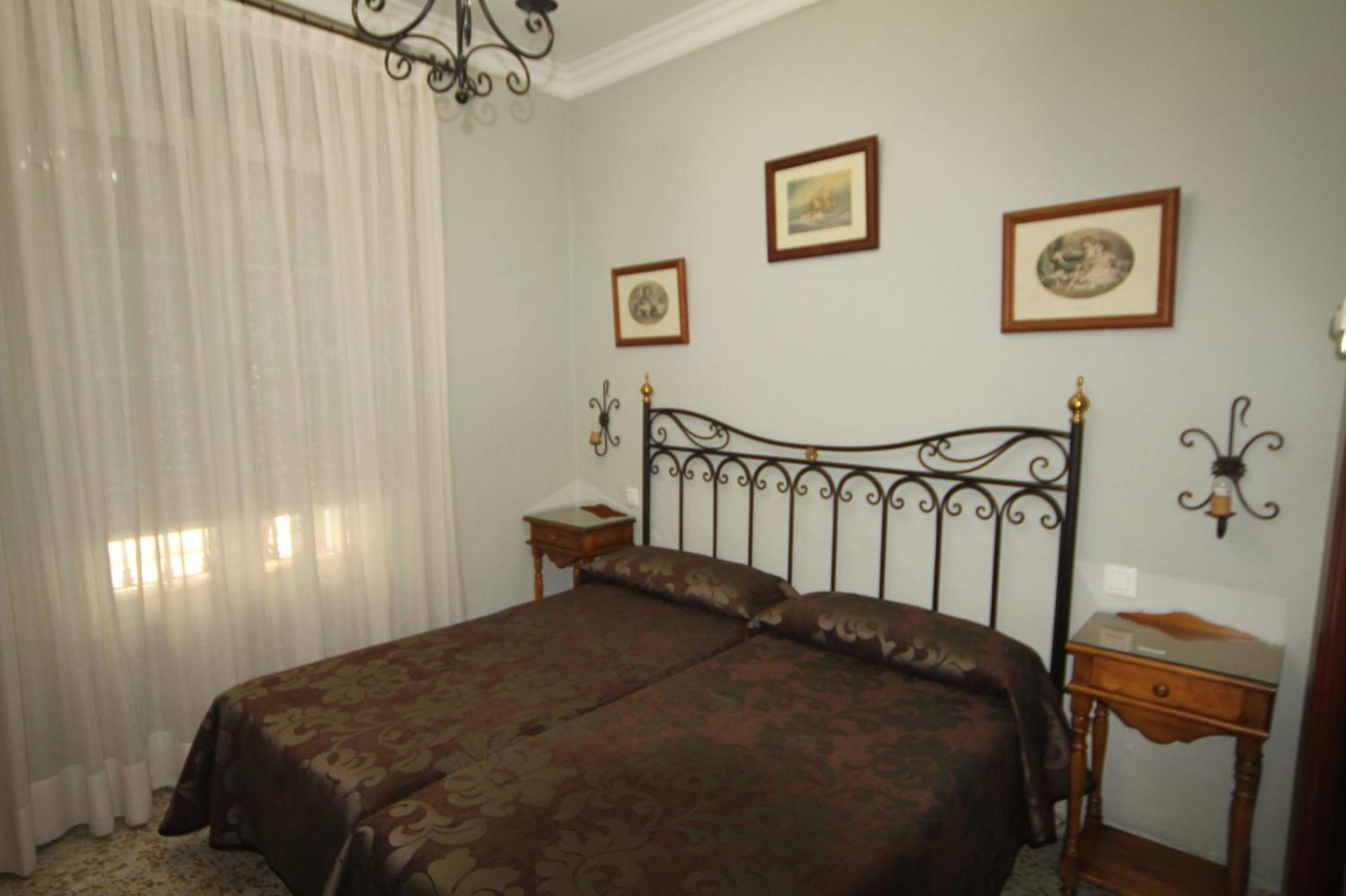 Hostal Roma — Photos 1